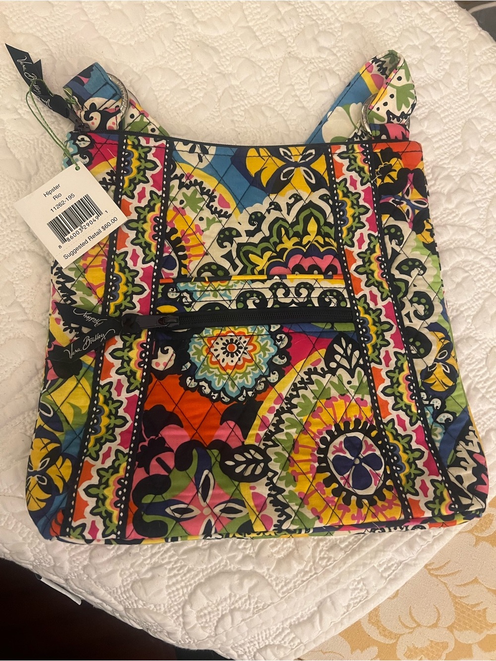 ***** *NWT- Vera Bradley Quilted Multicolor Rio pattern Crossbody Hipster Bag - Picture 2 of 6